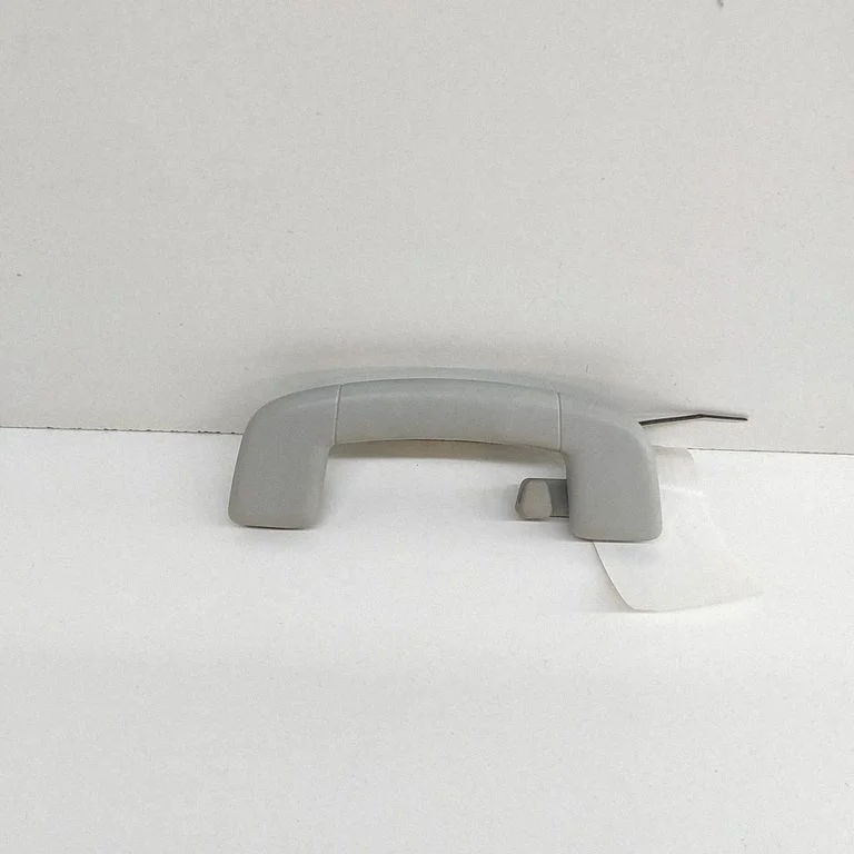 Rokturis aizmugurējais 3V0857643A