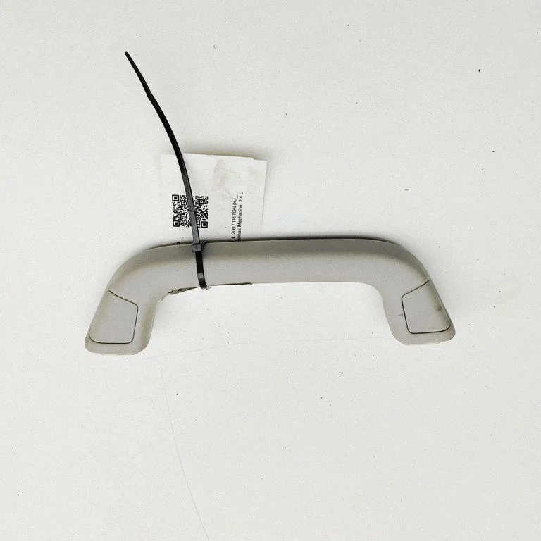 Front interior roof grab handle – Mitsubishi L200 (2015-)