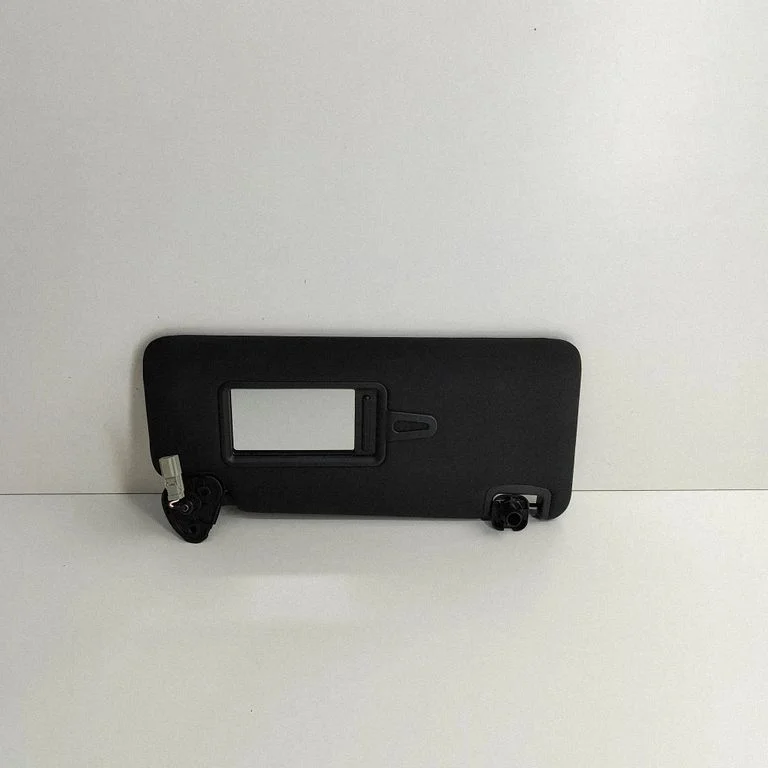 Sun visor – right
