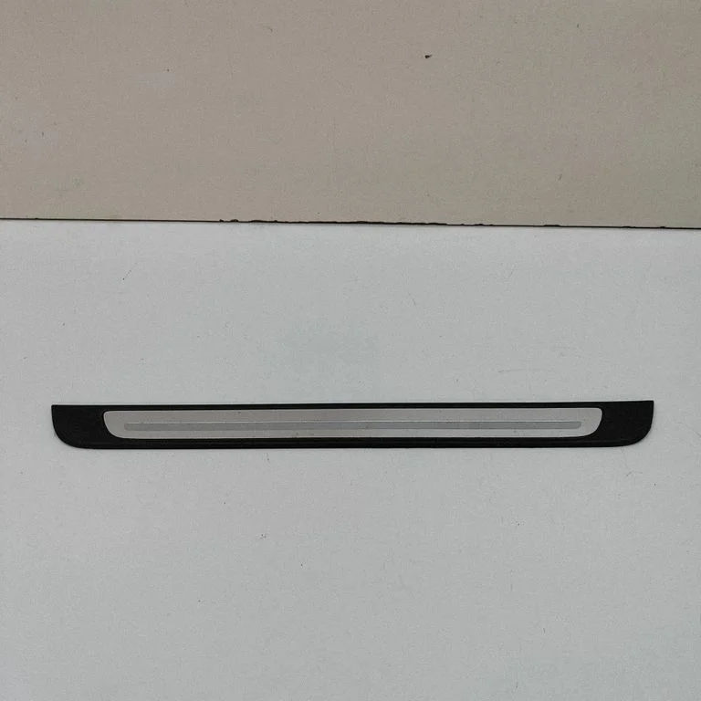 (A) pillar trim – Audi Q4 e-tron (2021-)