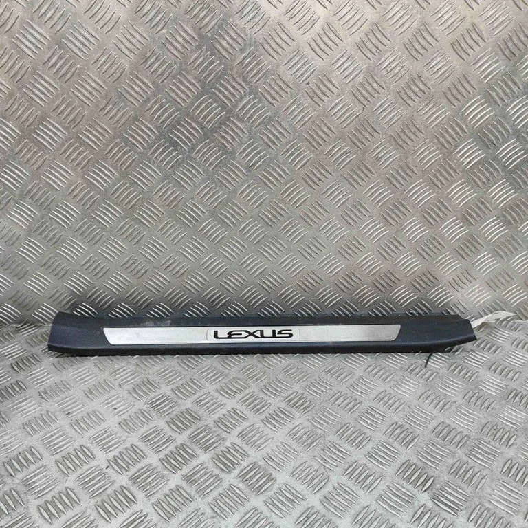 (A) piilari kate 6792078010 – Lexus NX (2014-2021)
