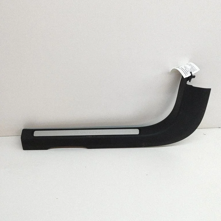 (A) pillar trim – Volvo V60 (2018-)