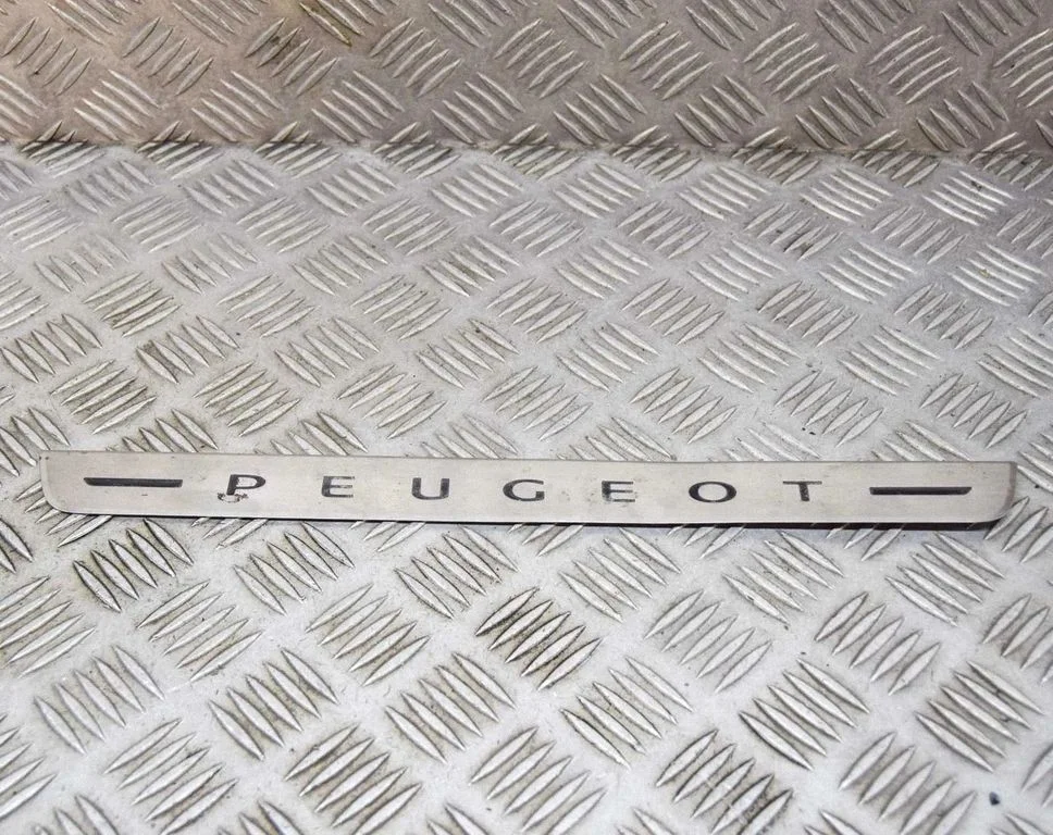 (A) piilari kate 98326989RW