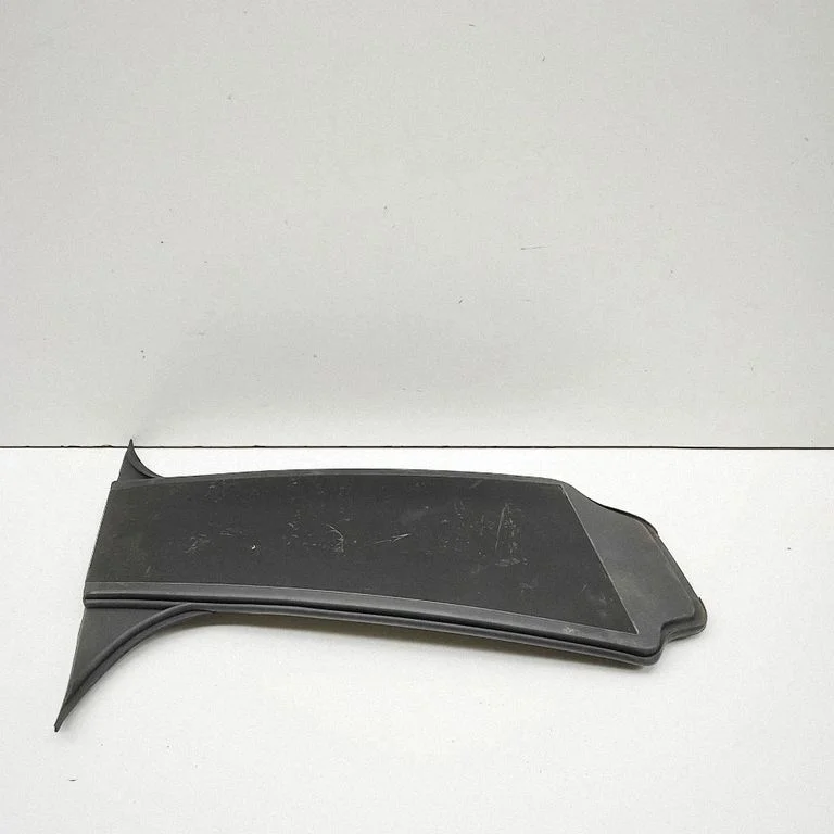 (B) piilari kate (alumine) – Mercedes-Benz EQS V297 (2021-)