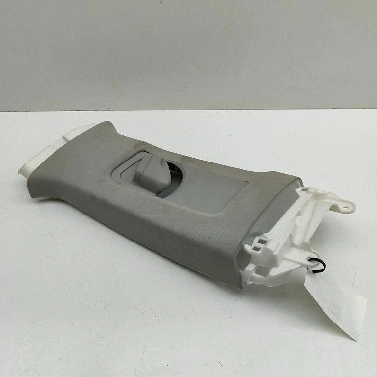 (B) piilari kate (alumine) – Lexus IS III XE30 (2013-2020)