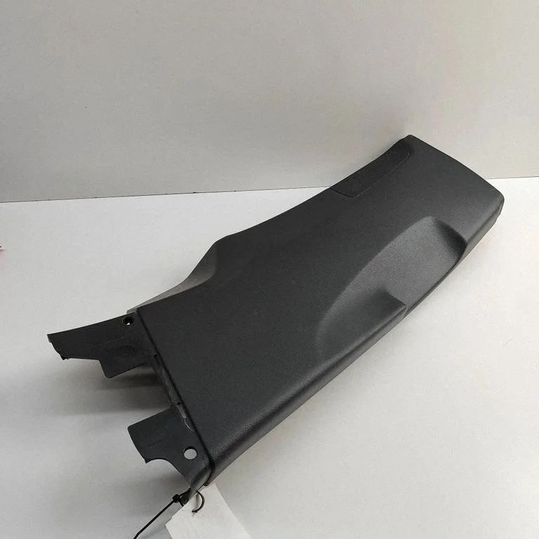 (B) pillar trim (bottom) 4M0867239