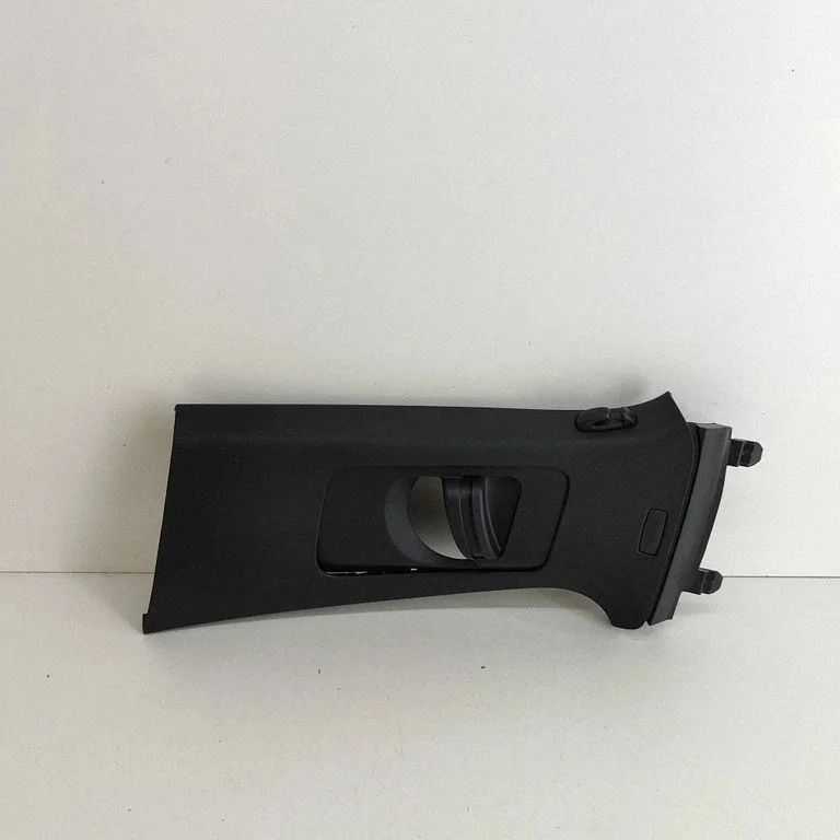 (B) piilari kate (alumine) – Volkswagen Polo V 6R (2009-2017)