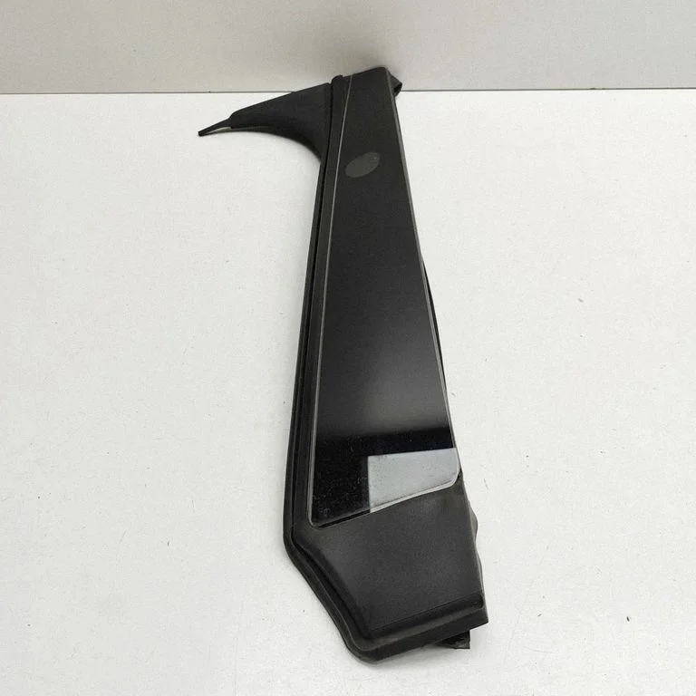 (B) pillar trim (top) 108390100B