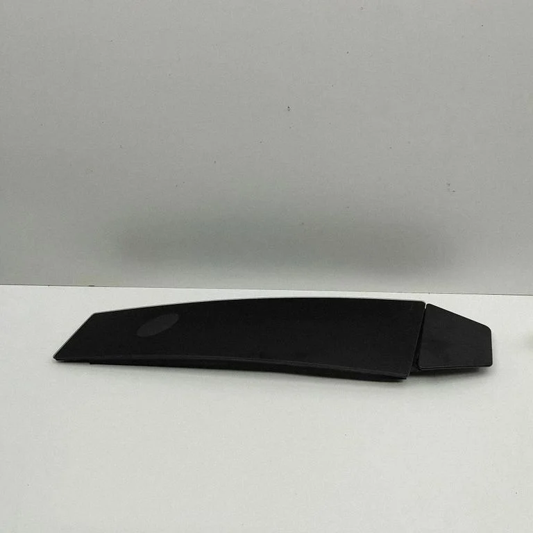 (B) statņa apdare (augšējā) 200981089773E