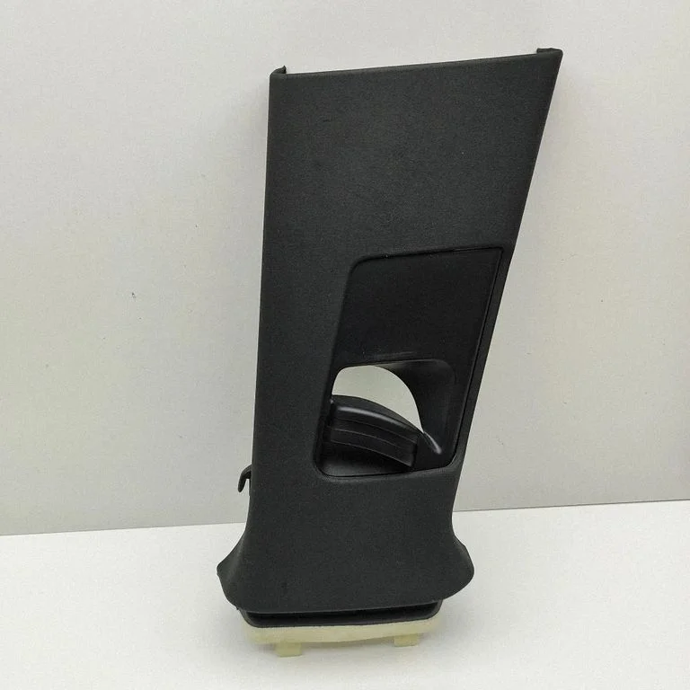 (B) pillar trim (top) – Porsche Macan (95B) (2014-2018)