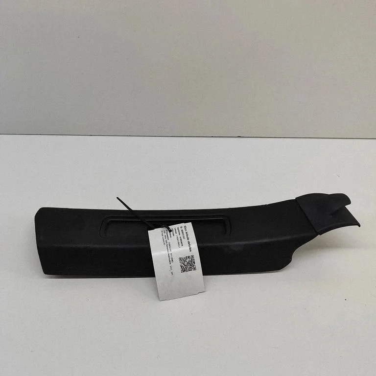 (B) pillar trim (top) 99655552701