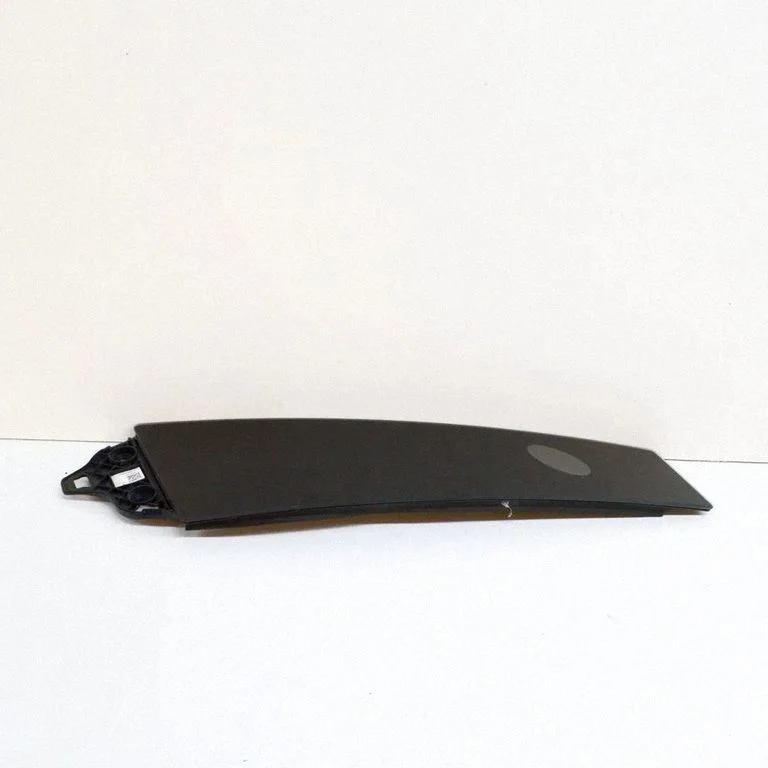 (B) pillar trim (top) 110925590F