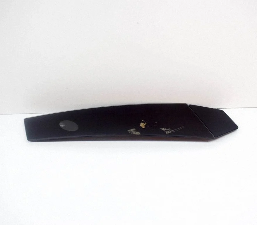 (B) pillar trim (top) 110043700B