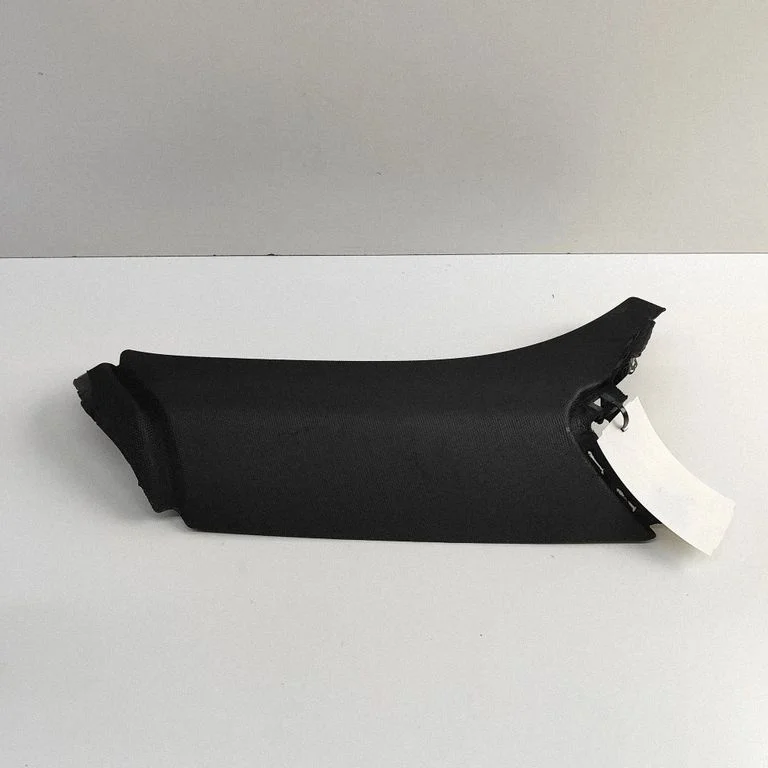 (C) piilari kate 4KE867287 – Audi Q4 e-tron (2021-)