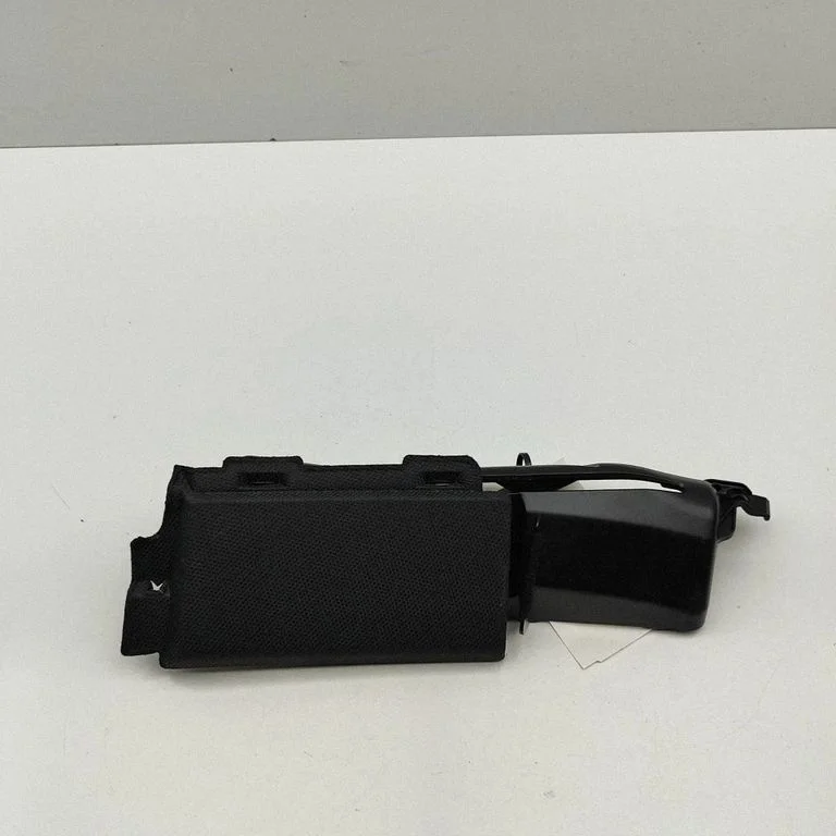 (C) pillar trim 8W6867295