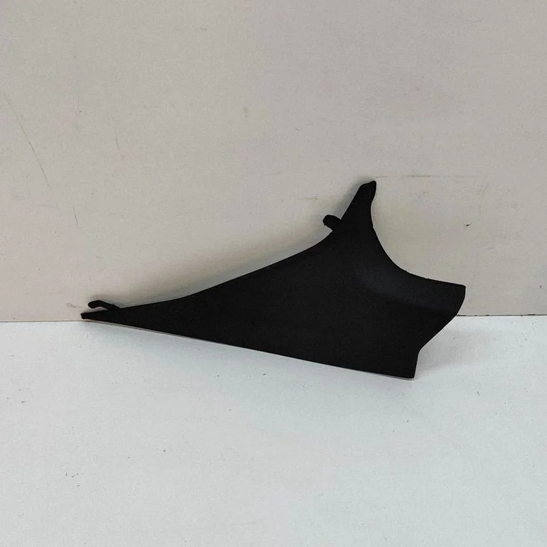 (C) pillar trim 7433246