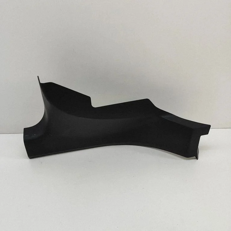(C) pillar trim – Tesla Model Y (2020-)