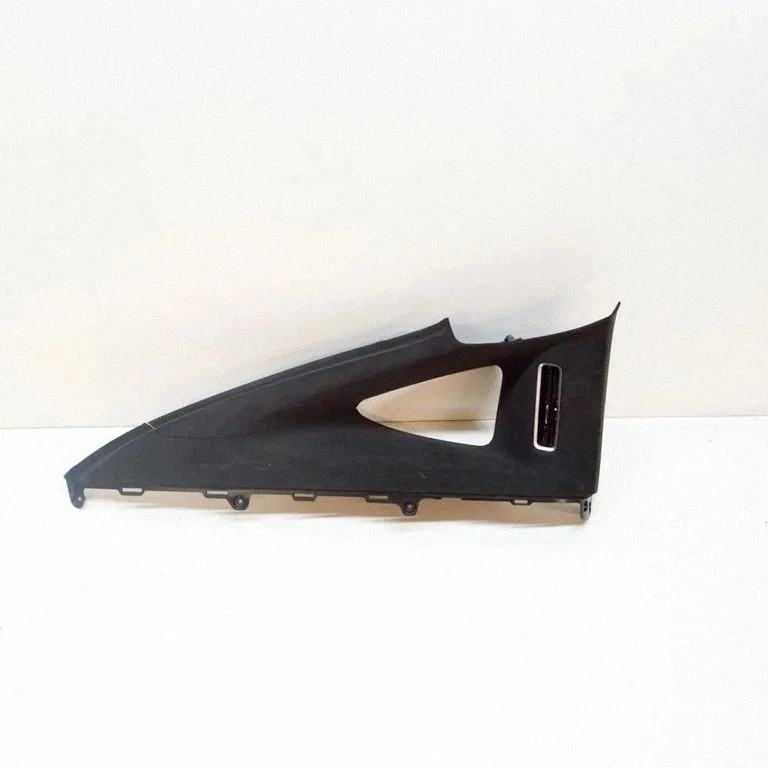 (C) pillar trim 103595700A