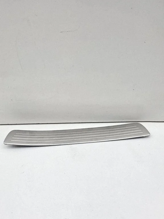 Aizmugurējā sliekšņa apdare (iekšējā) A2226801235