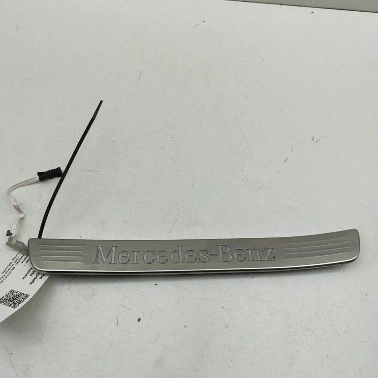 Rear sill trim cover A1676862100