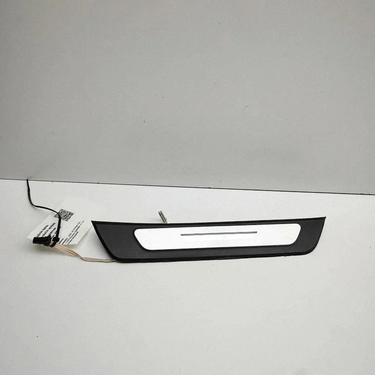 Rear sill trim cover 4K0947424