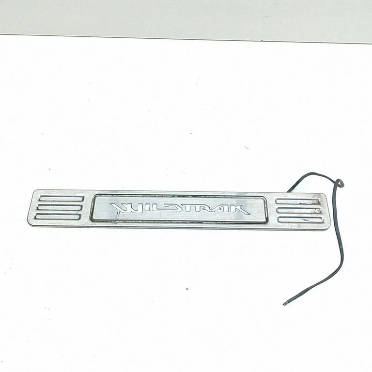 Tagalävise kate (sisemine) – Ford Ranger (2007-2011)