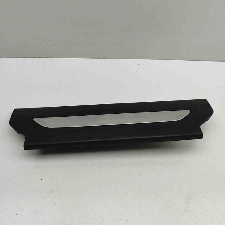 Tagalävise kate (sisemine) J8A213200BA8PVJ