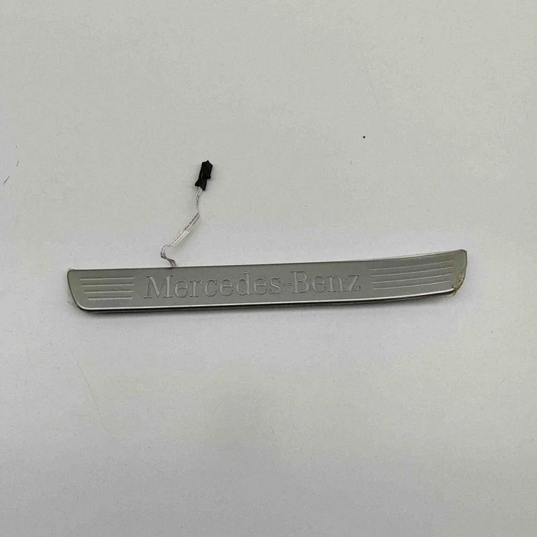 Rear sill trim cover A1676862100