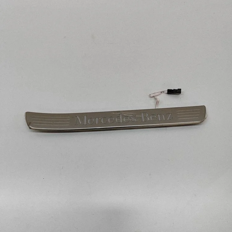 Rear sill trim cover A1676862200