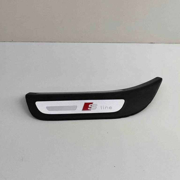 Tagalävise kate (sisemine) 8R0853375A