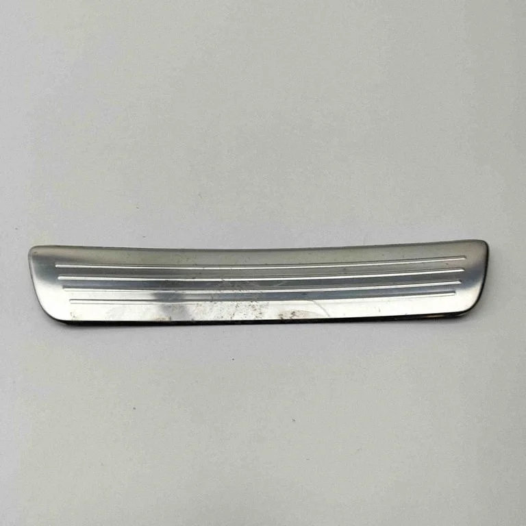 Aizmugurējā sliekšņa apdare (iekšējā) A2466800335