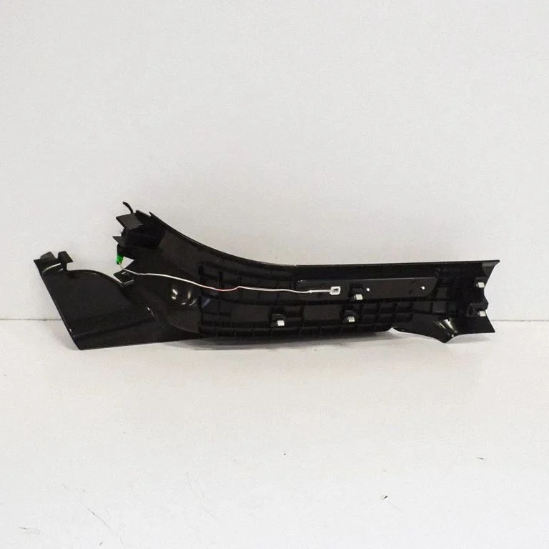 Rear sill trim cover 31363748