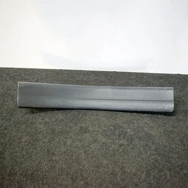 Aizmugurējā sliekšņa apdare (iekšējā) 7326812