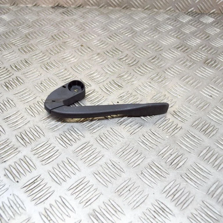 Engine bonnet (hood) release handle – Audi RS Q8 (2019-)