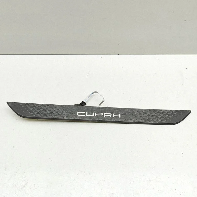 Esilävise kate (sisemine) 578947417 – Cupra Leon (2020-)