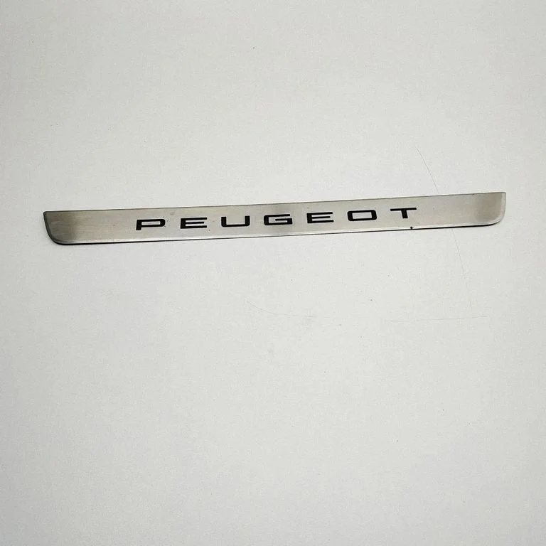 Esilävise kate (sisemine) – Peugeot 208 II (2019-)
