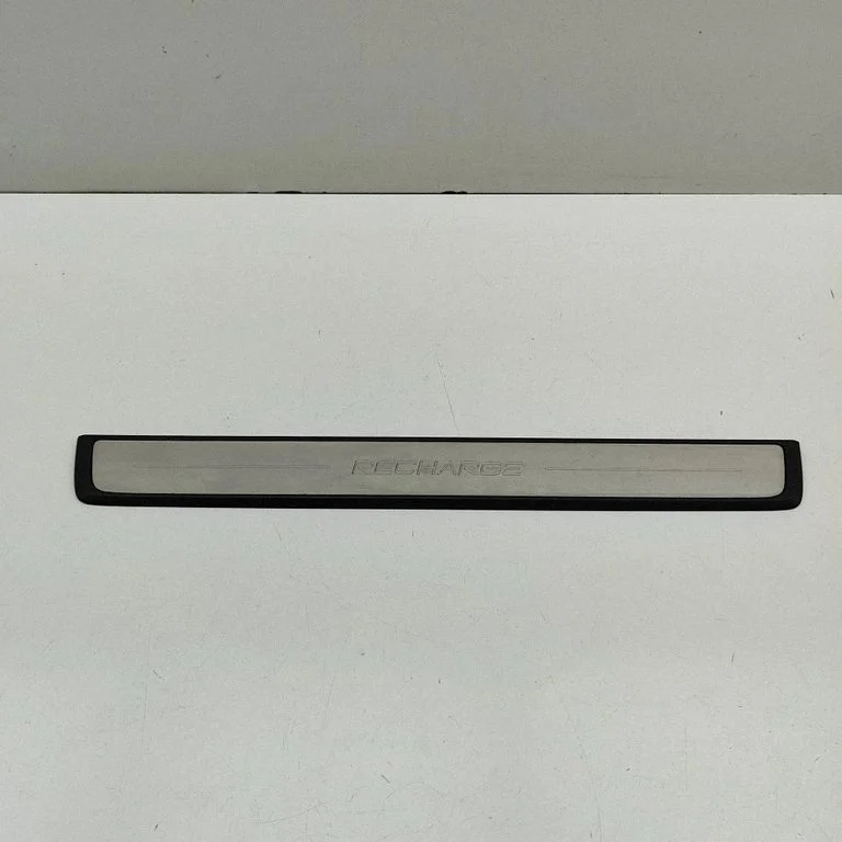 Priekšējā sliekšņa apdare (iekšējā) 32132599