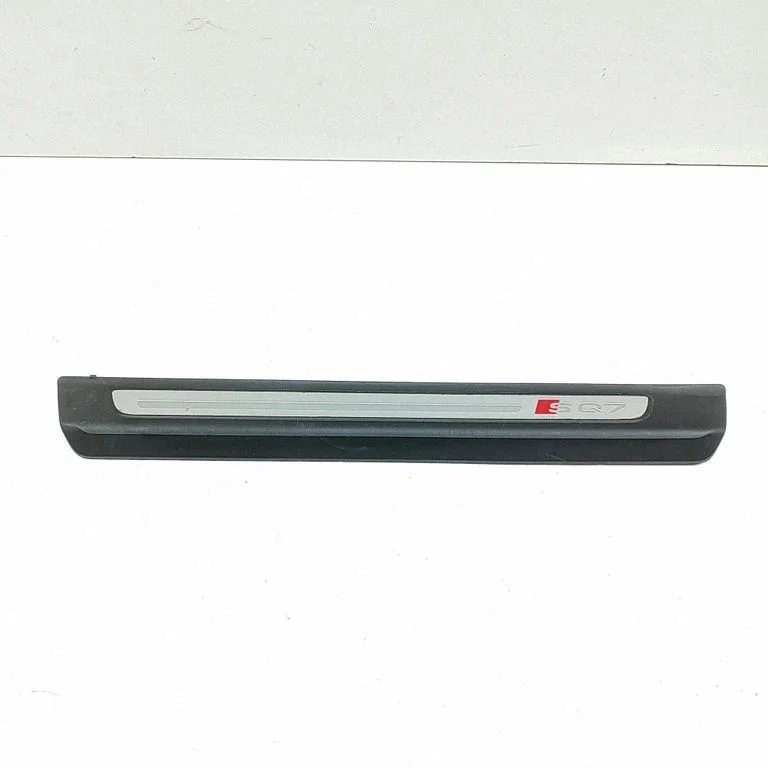 Front sill trim cover 4M0853373C