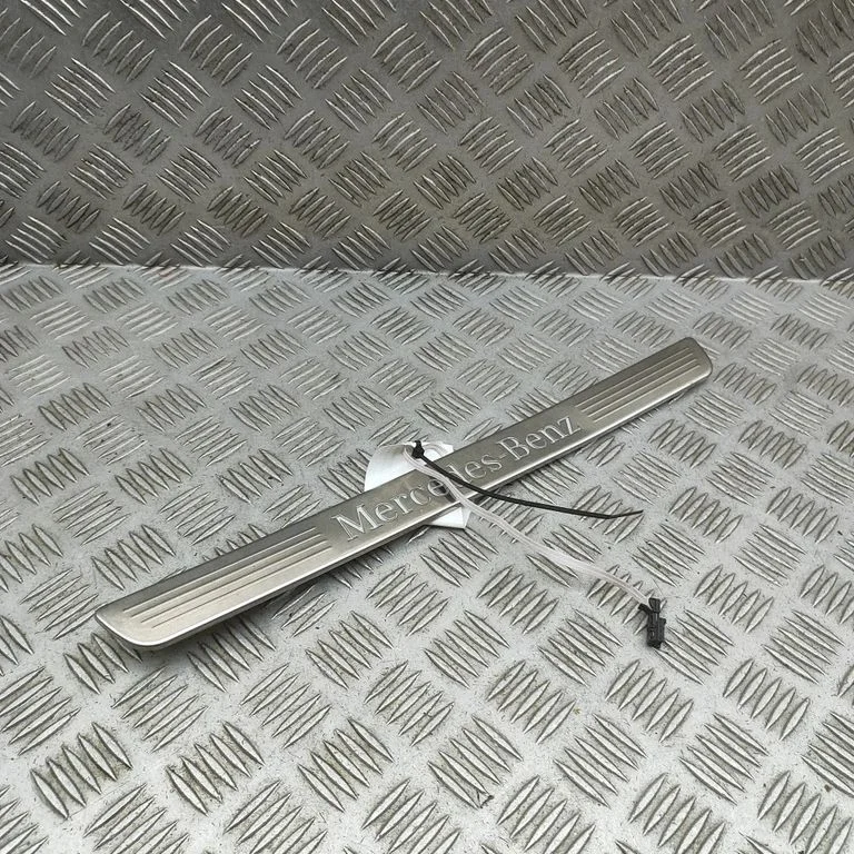 Esilävise kate (sisemine) A1676800104