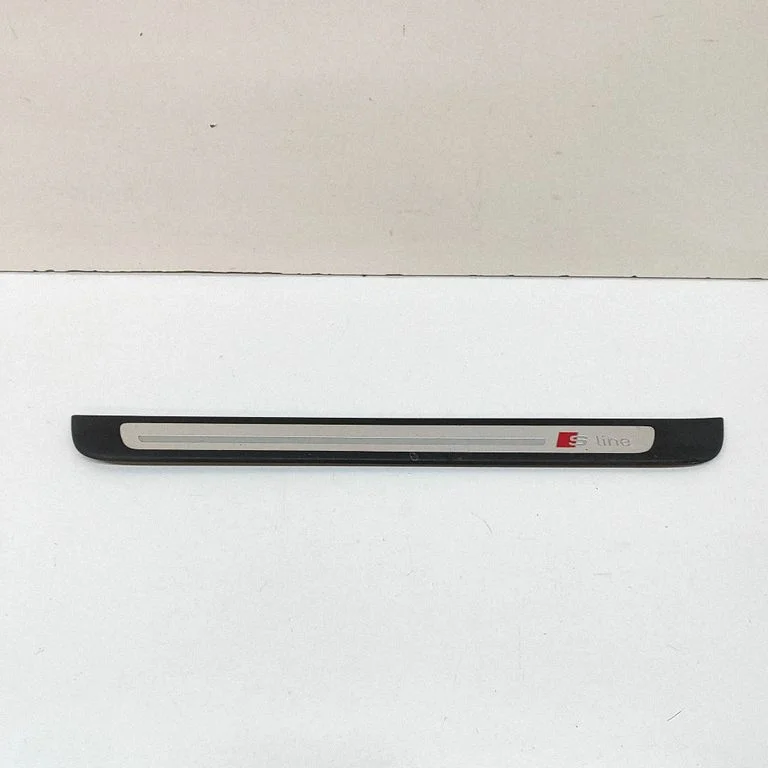 Priekšējā sliekšņa apdare (iekšējā) 4G0853373B