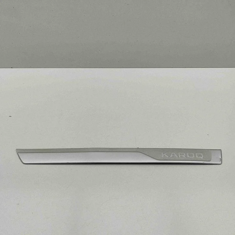 Priekšējā sliekšņa apdare (iekšējā) 57A853813B
