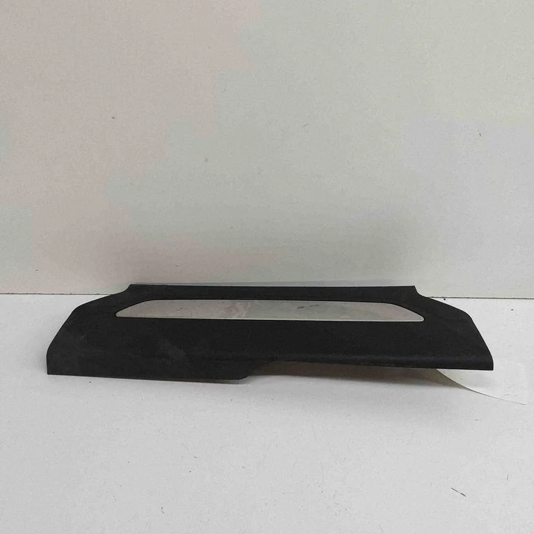 Priekšējā sliekšņa apdare (iekšējā) HK8313200BFW
