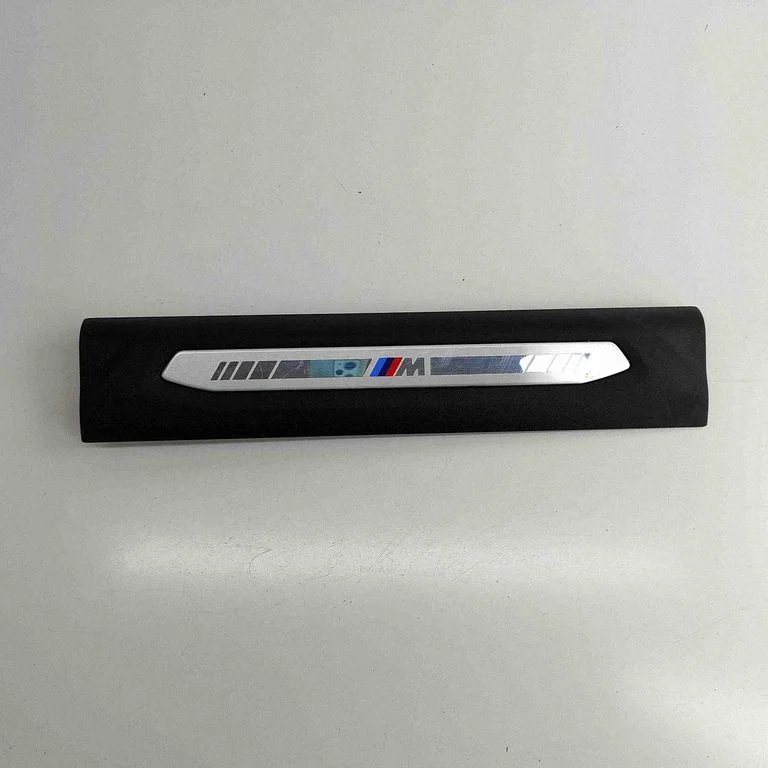 Front sill trim cover 8494758