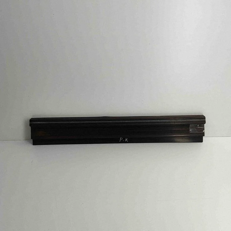 Priekšējā sliekšņa apdare (iekšējā) A1266800035