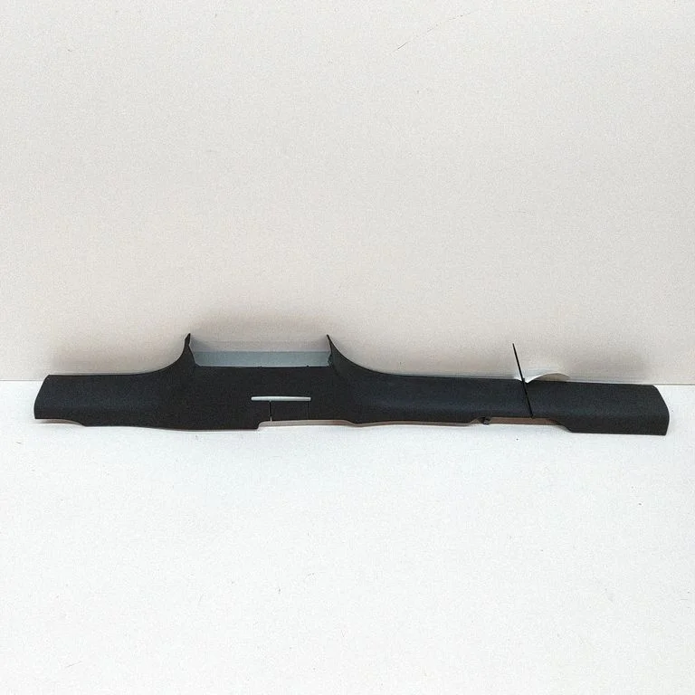 Priekšējā sliekšņa apdare (iekšējā) 4KE853905