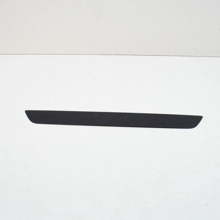 Front sill trim cover 149430100A
