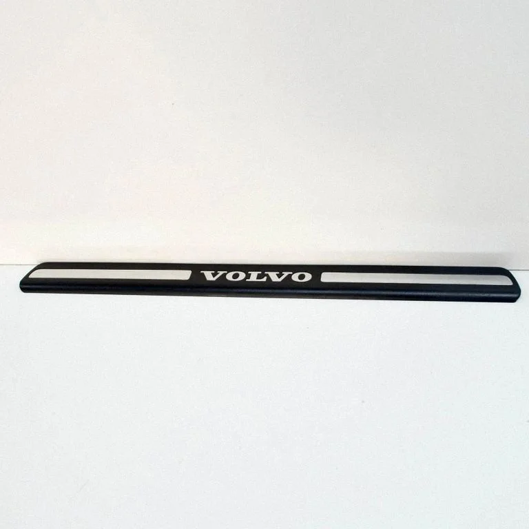 Esilävise kate (sisemine) – Volvo V60 (2013-2018)