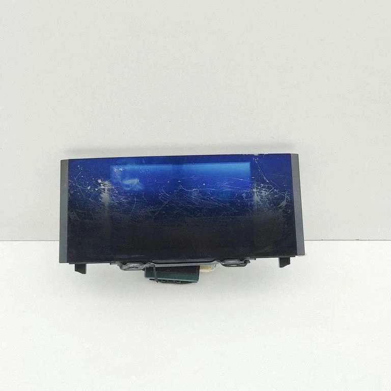 Screen/display/small screen – Lexus IS III XE30 (2013-2020)