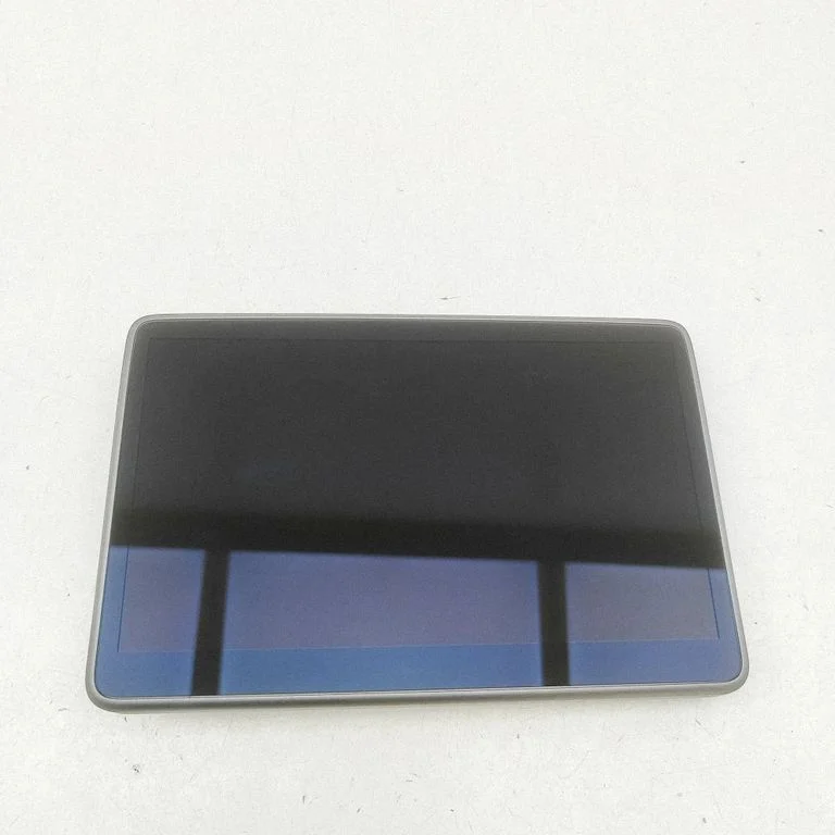 Ekrāns/displejs – Tesla Model Y (2020-)