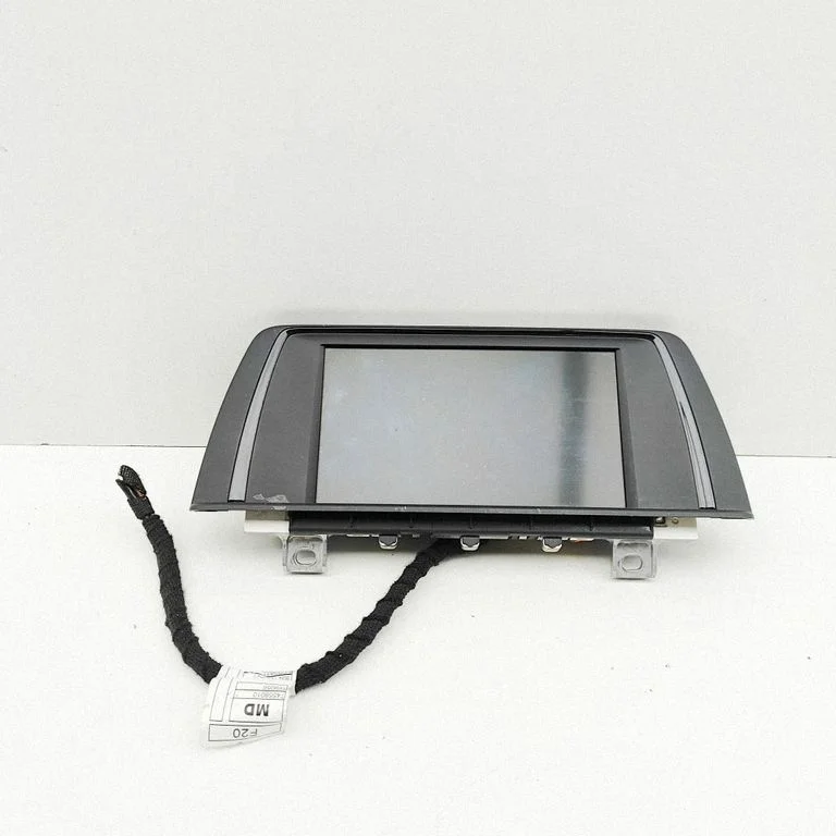 Screen/display/small screen – BMW 3 Series F30 F35 F31 (2012-2018)
